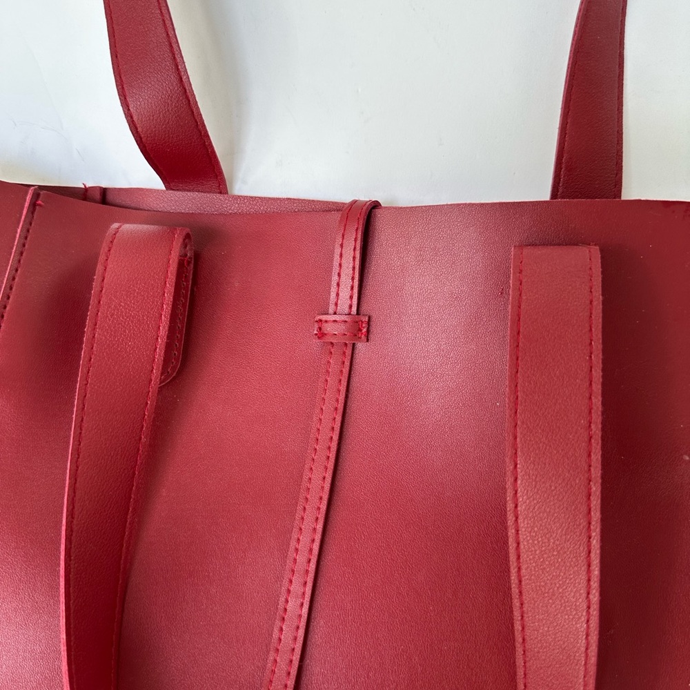 Red vegan leather shoulder Bag tote - Picture 2 of 6